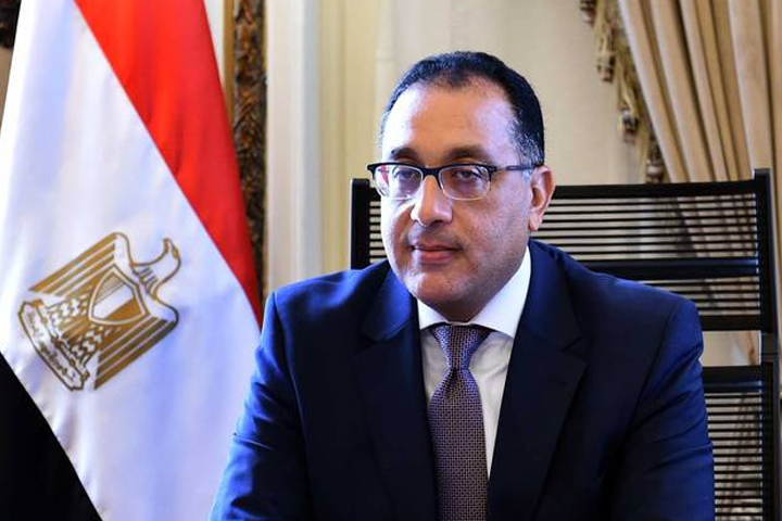 مدبولى يُصدر قراراً إدارياً لإزالة التعديات على وحدات سكنية بالقاهرة الجديدة